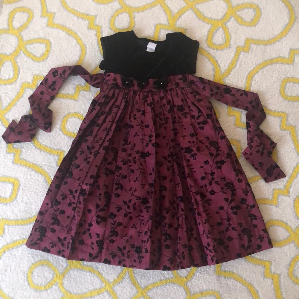 🖤Perfectly Dressed Dress🖤 Sz 4